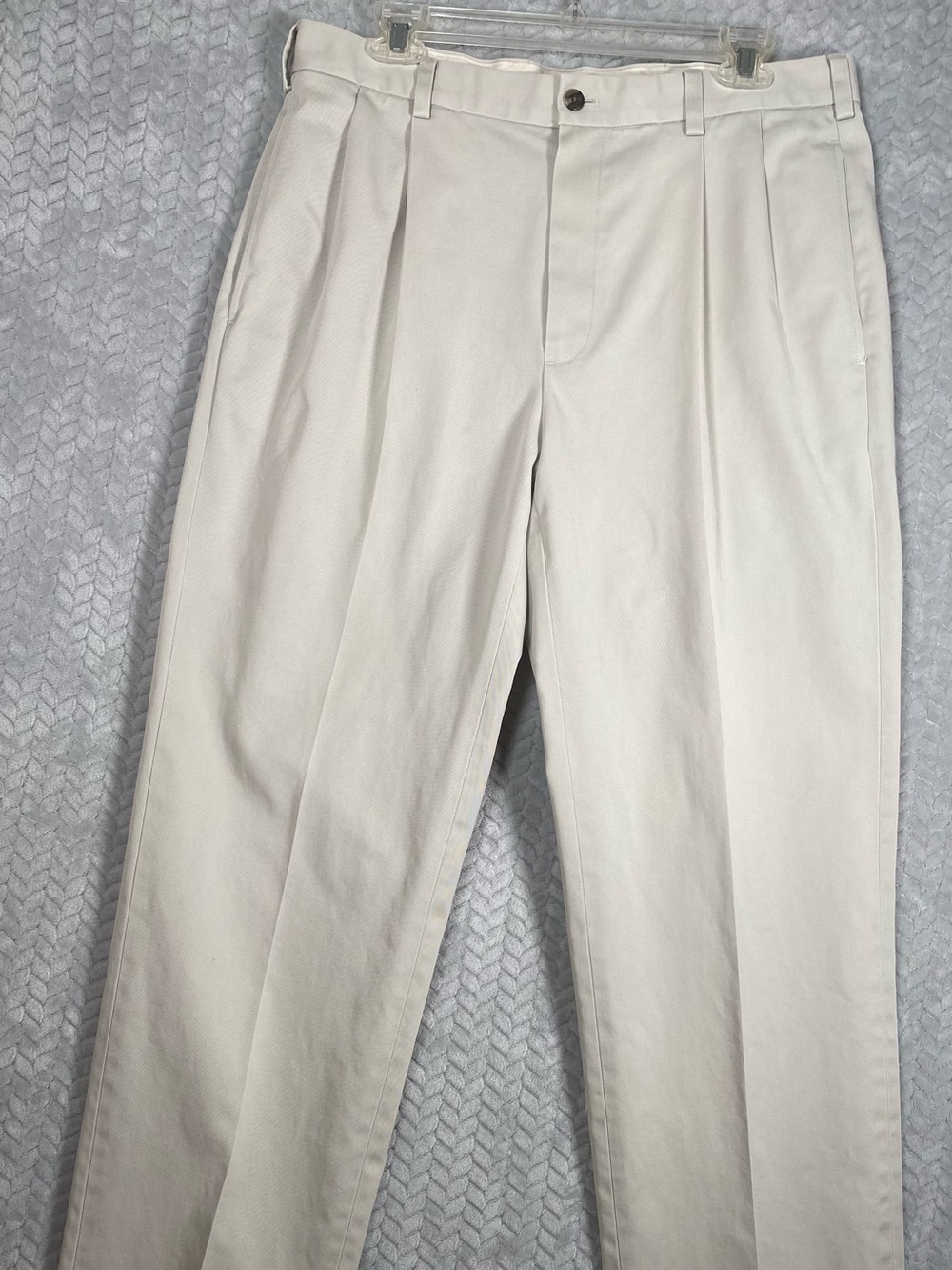 Brooks Brothers Elliot Chinos 34x32 Pleated Khaki Pants Cuffed - Read Flaw